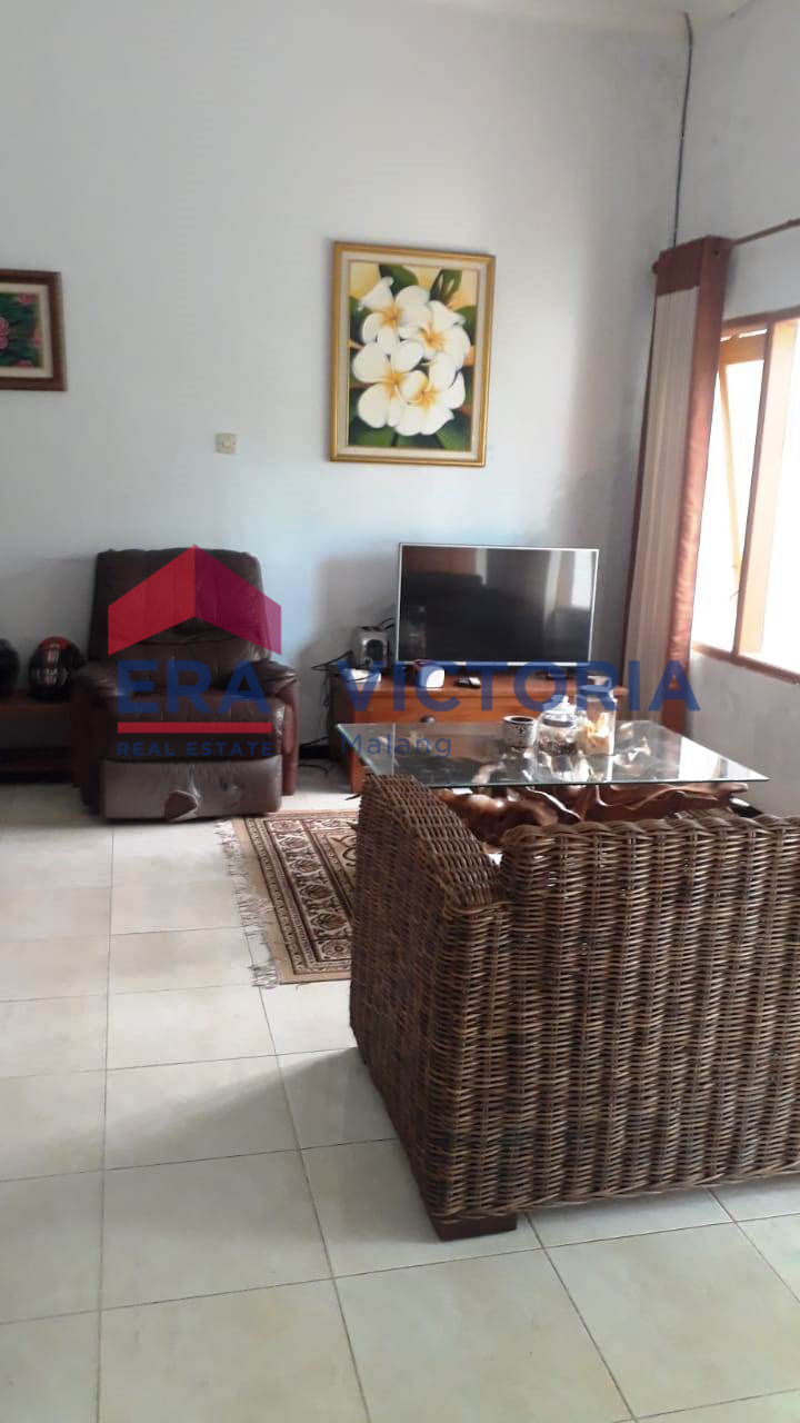 Thumbnail: Rumah Jual Beserta Furnish di Perum Tirtasani Karangploso, 3 Kamar
