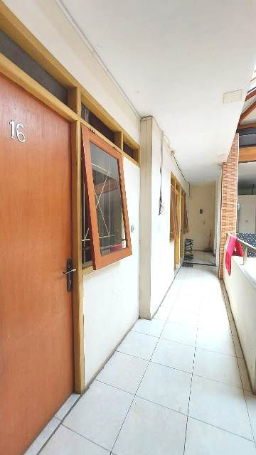Thumbnail: Swalayan Aktif dan Rumah Kost aktif, Bangunan 3 Lantai, Dekat Terminal Arjosari