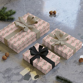 Wrapping Paper Christmas wreath pink.jpeg