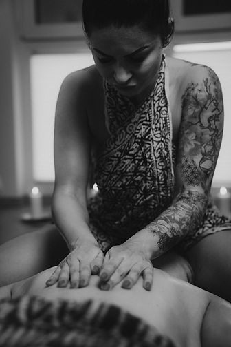 Pamela_Massage_Shoot-54.jpg