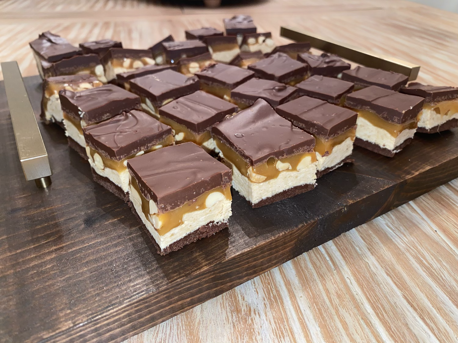 Homemade Chocolate Caramel Candy Bars