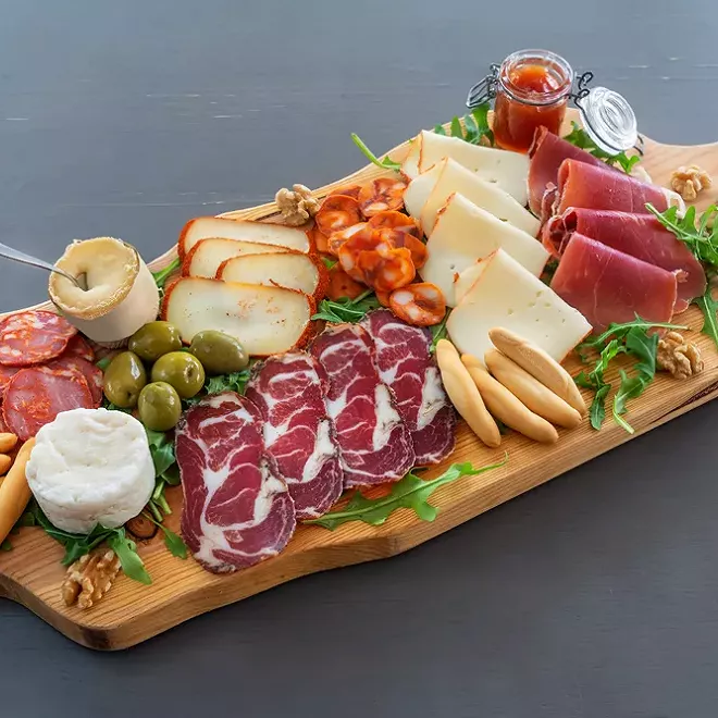 i11037-planche-charcuterie.webp