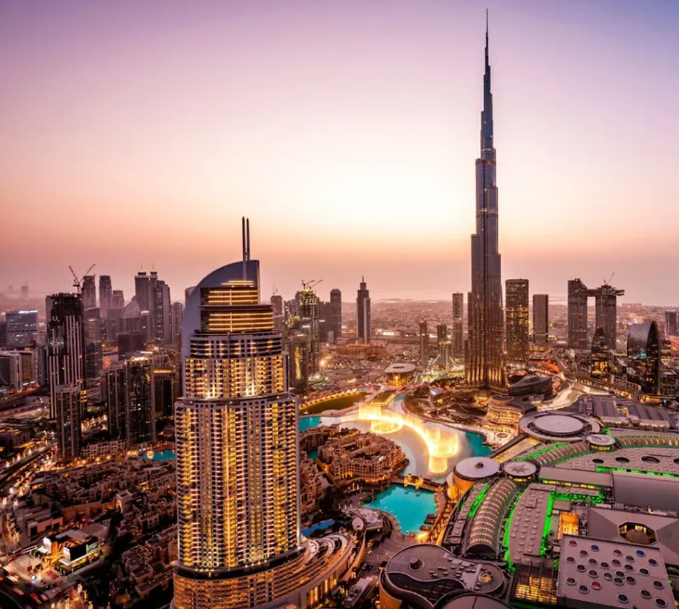 Miniatura: Dubai con Abu Dhabi