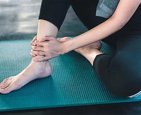 ankle-leg-pain-732x549-thumbnail-732x549.webp