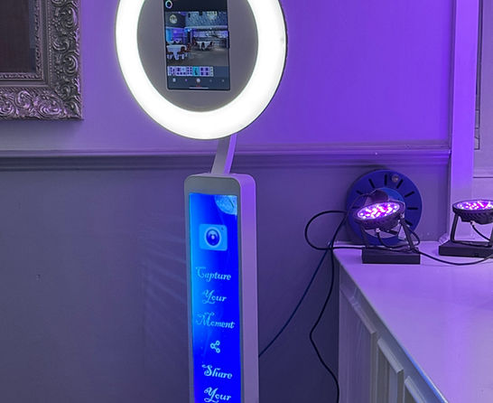 Selfie pod_edited_edited.jpg