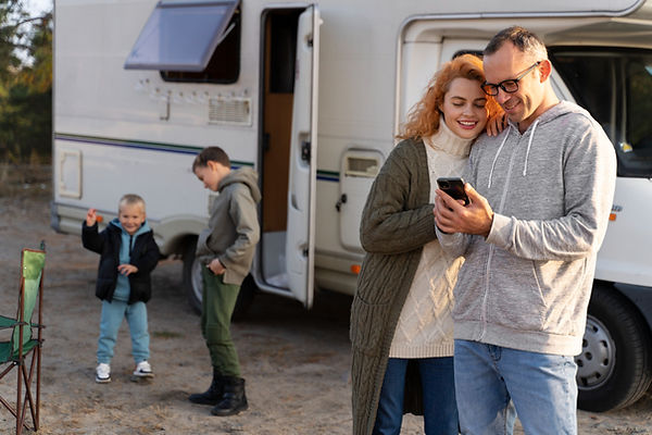 medium-shot-happy-nomad-family.jpg