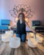 Sandra Kochman Reiki Realtor Long Island hosting a sound bath meditation in Commack NY