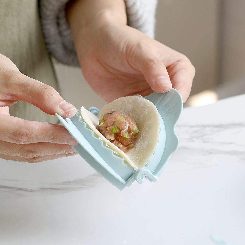 Thumbnail: DIY Dumplings Maker Tool Wheat Straw Jiaozi Pierogi Mold Dumpling Mold Clips