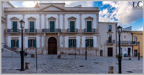 Palazzo vescovile di Acquaviva