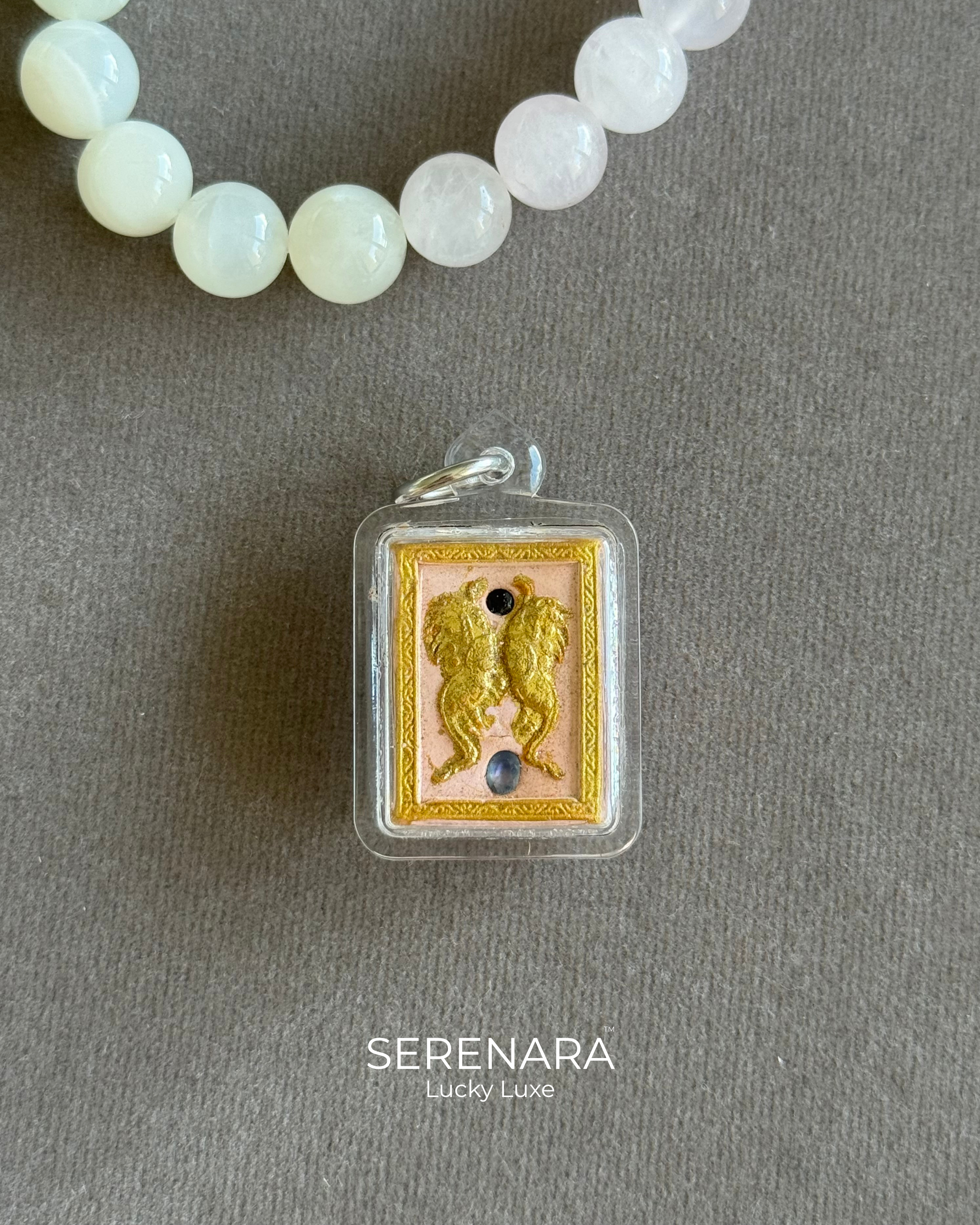 จี้เทพภมรจำแลง x พระพิฆเนศ สีชมพู กรอบใส 1.8 x 2.5 ซม ครูบากฤษณะ อิณวัณโณ
