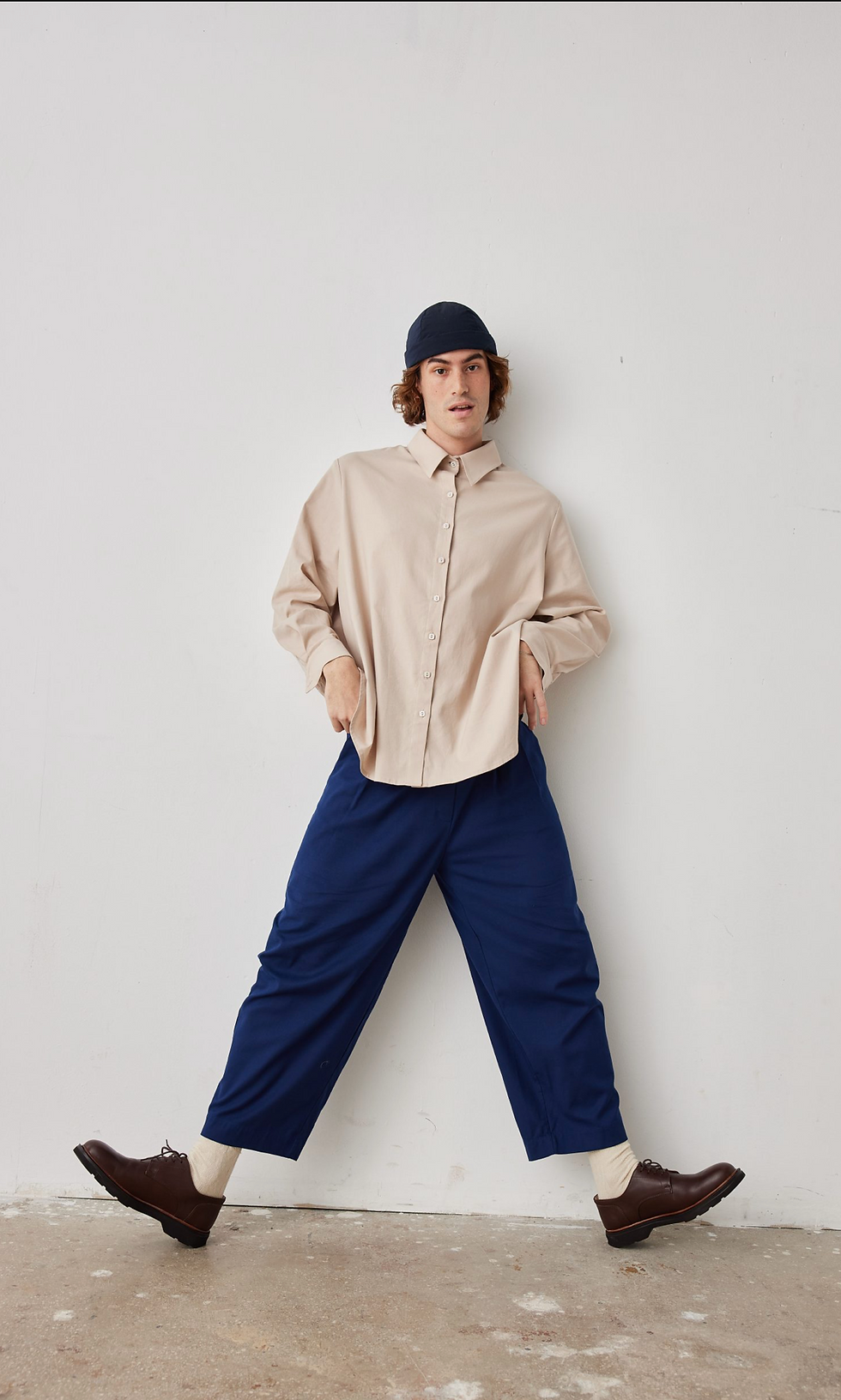 Thumbnail: LACI GURU PANT