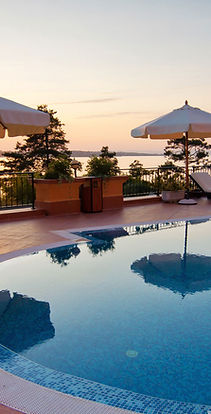 Poolside Hotels