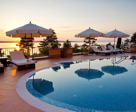 Poolside Hotel