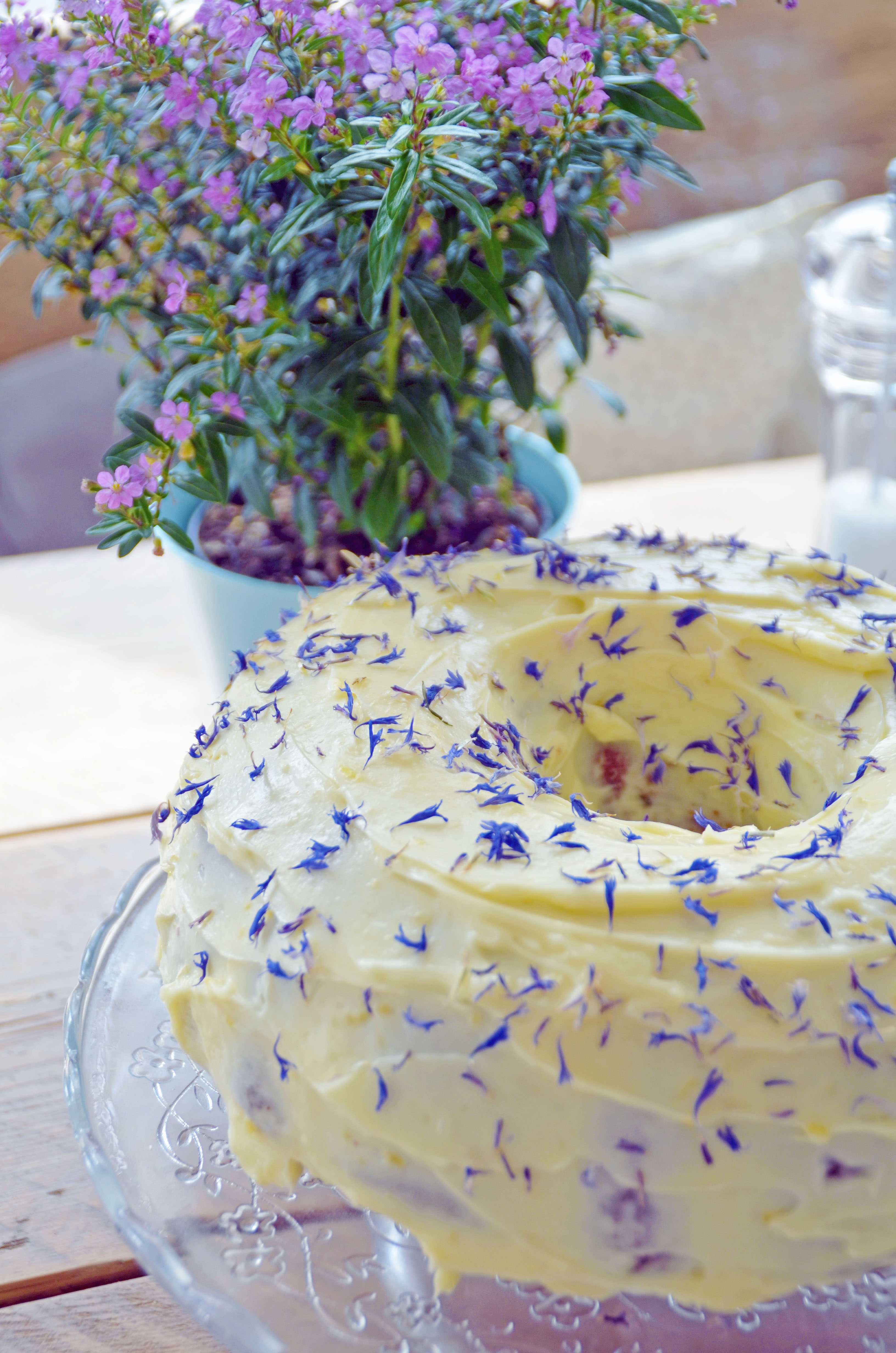 Earl Grey & Lemoncurd Cake