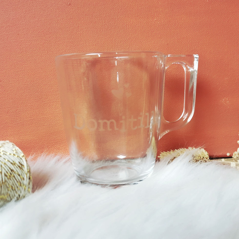 Miniature : Une tasse personnalisée, prénom en verre dépoli