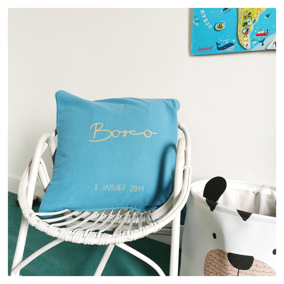 Miniature : Housse de coussin prénom manuscrit + date de naissance