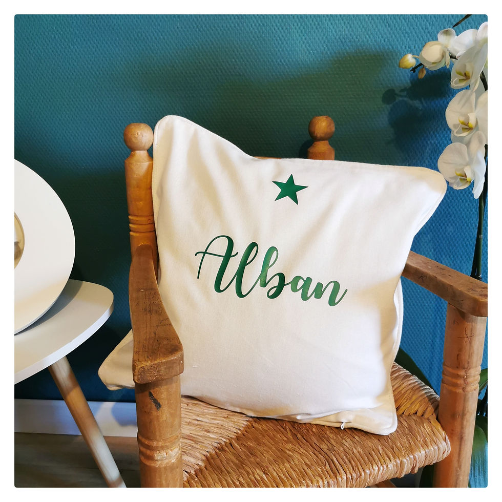 Miniature : Housse de coussin personnalisée prénom fantaisie 