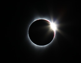 SolarEclipseDiamondRing.jpg