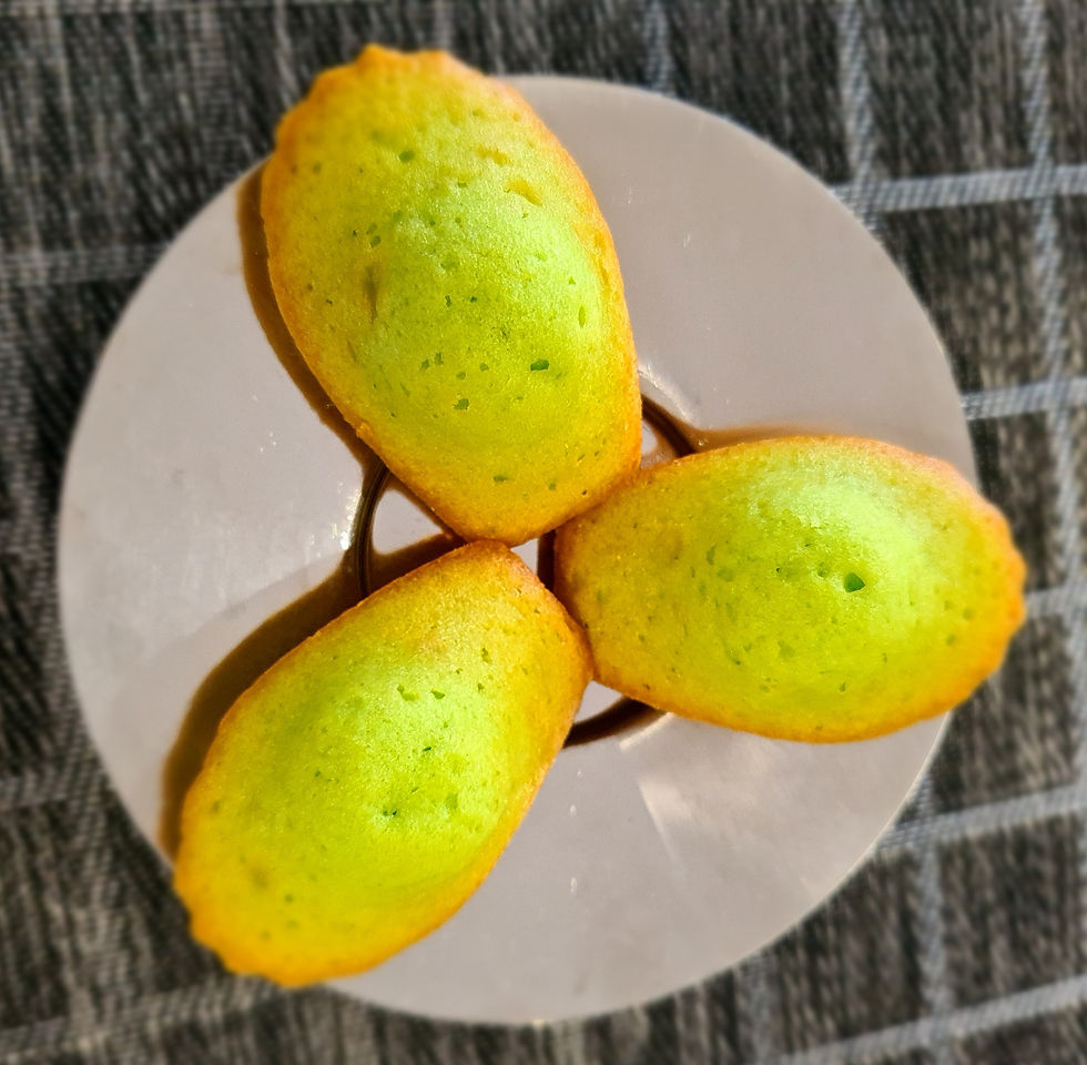 Thumbnail: Pandan madeleines (8 pieces)
