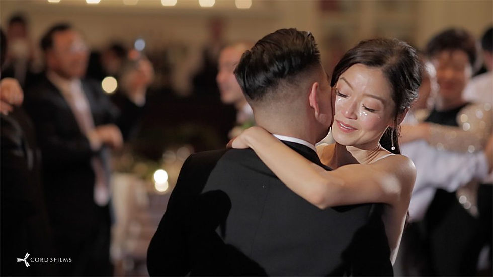 bride and groom first dance