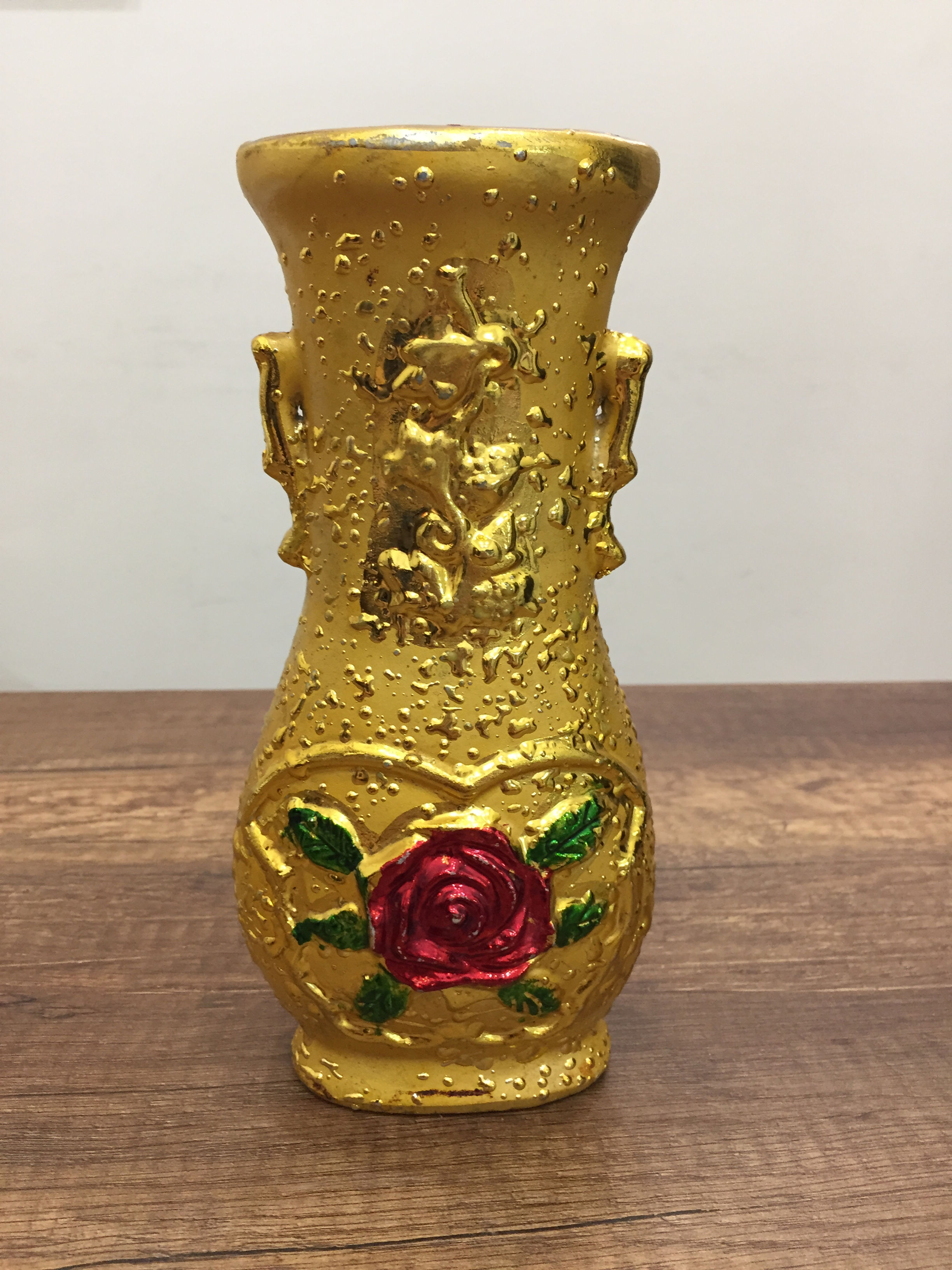 Golden Vazo