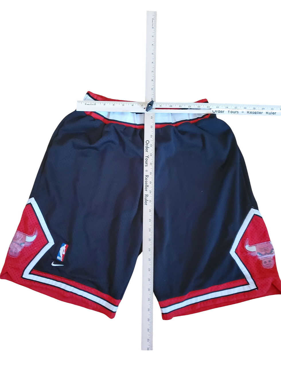 Thumbnail: Vintage Chicago Bulls Nike Basketball Shorts - 2XL
