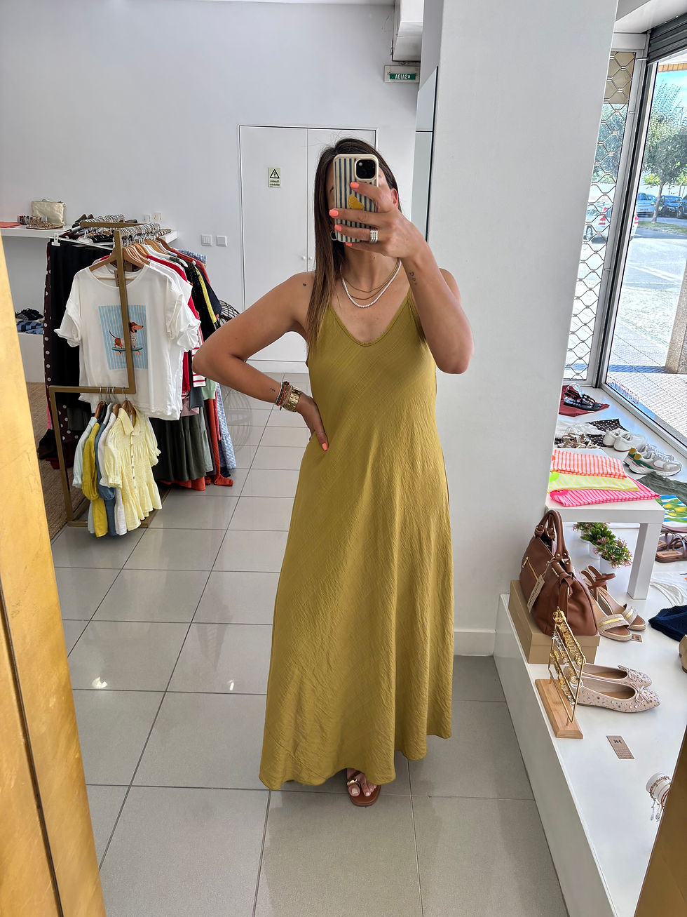Miniatura: Vestido liso