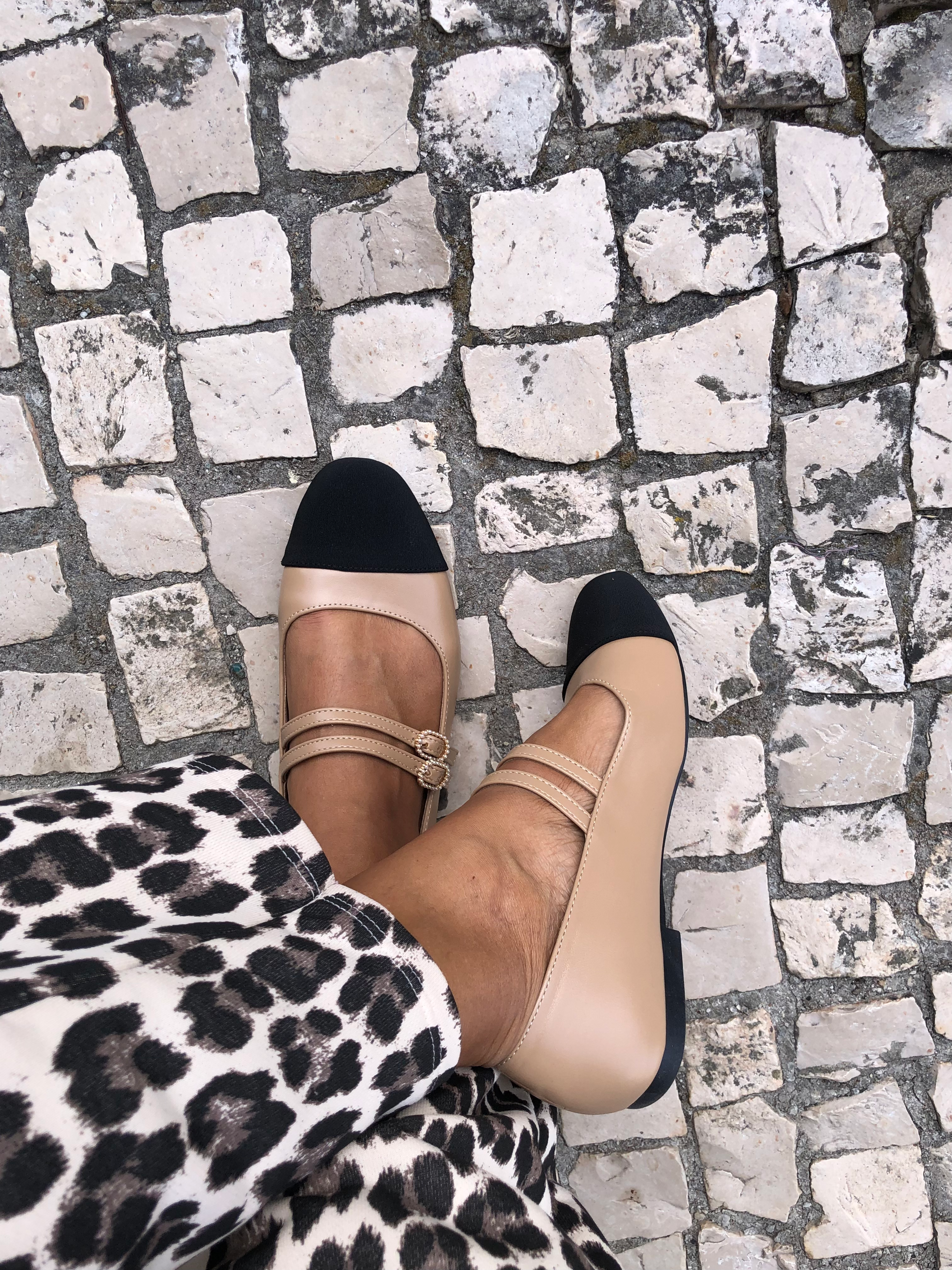 Sabrinas duas tiras bicolor bege/preto