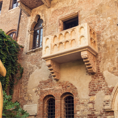 Two Icons : Giulietta of Verona and Molly Malone of Dublin