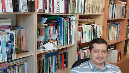 Doç. Dr. Ahmet Tolgay Akıncı, odada
