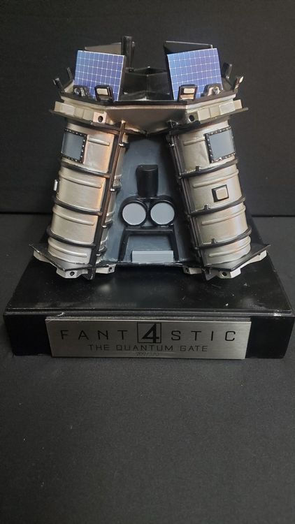 Miniaturbild: FANT4STIC – THE QUANTUM GATE - Promo-Replica | Limitiert! 🔥