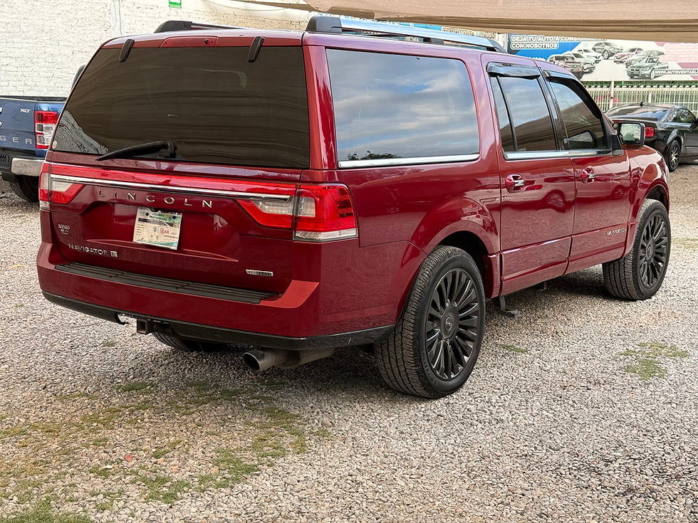 Miniatura: Lincoln Navigator 2017