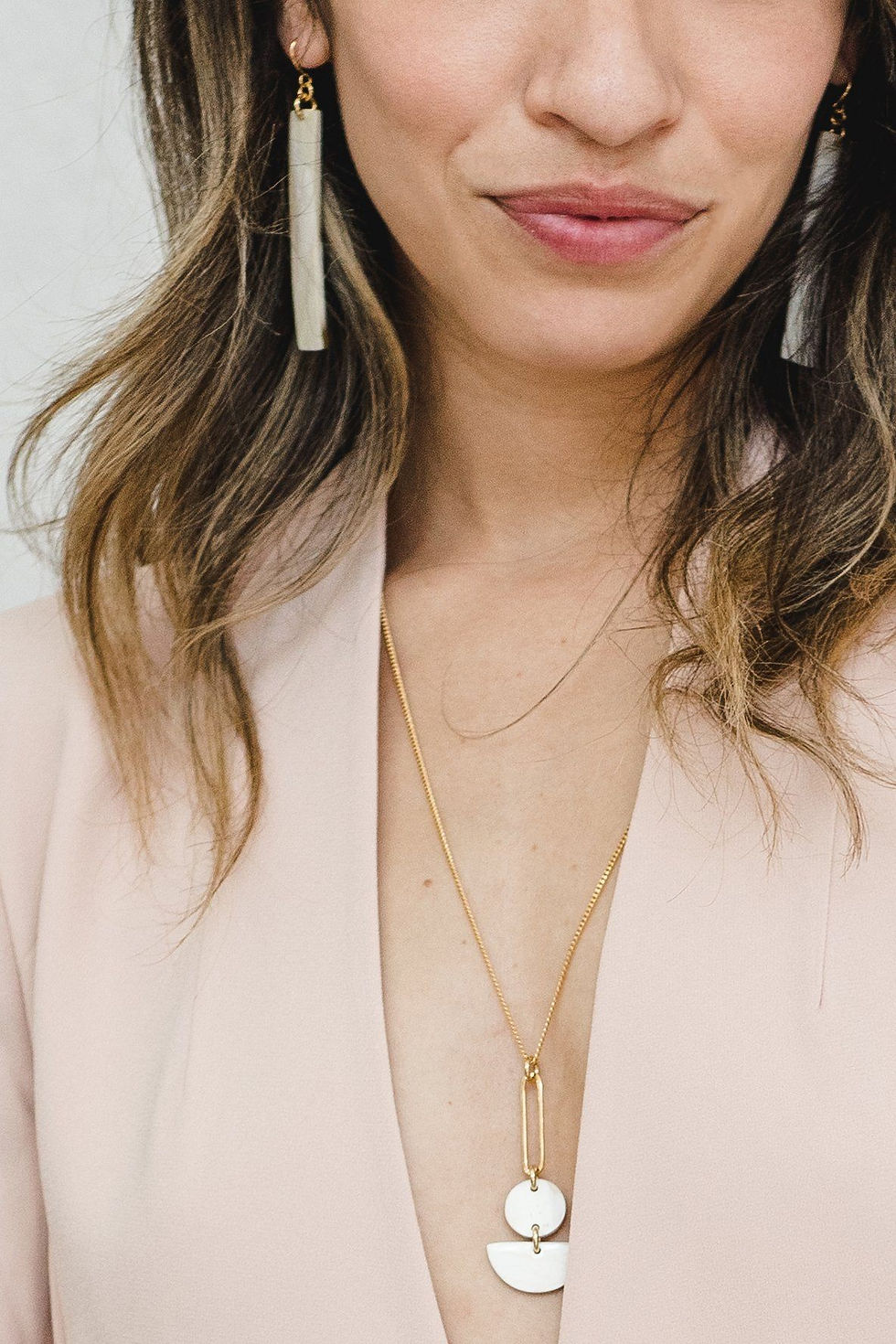 Thumbnail: Tho Bar & Geo Buffalo Horn Pendant 16k Gold Necklace