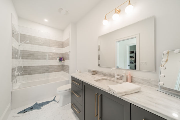 Photo (80 of 95).jpg