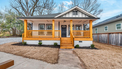2207 Ashe St-Kingsmen-Builder-Group-porch.jpg