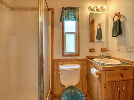 Thunder-Road-Tiny-Log-Cabin-Home-Rental-Maggie-Valley