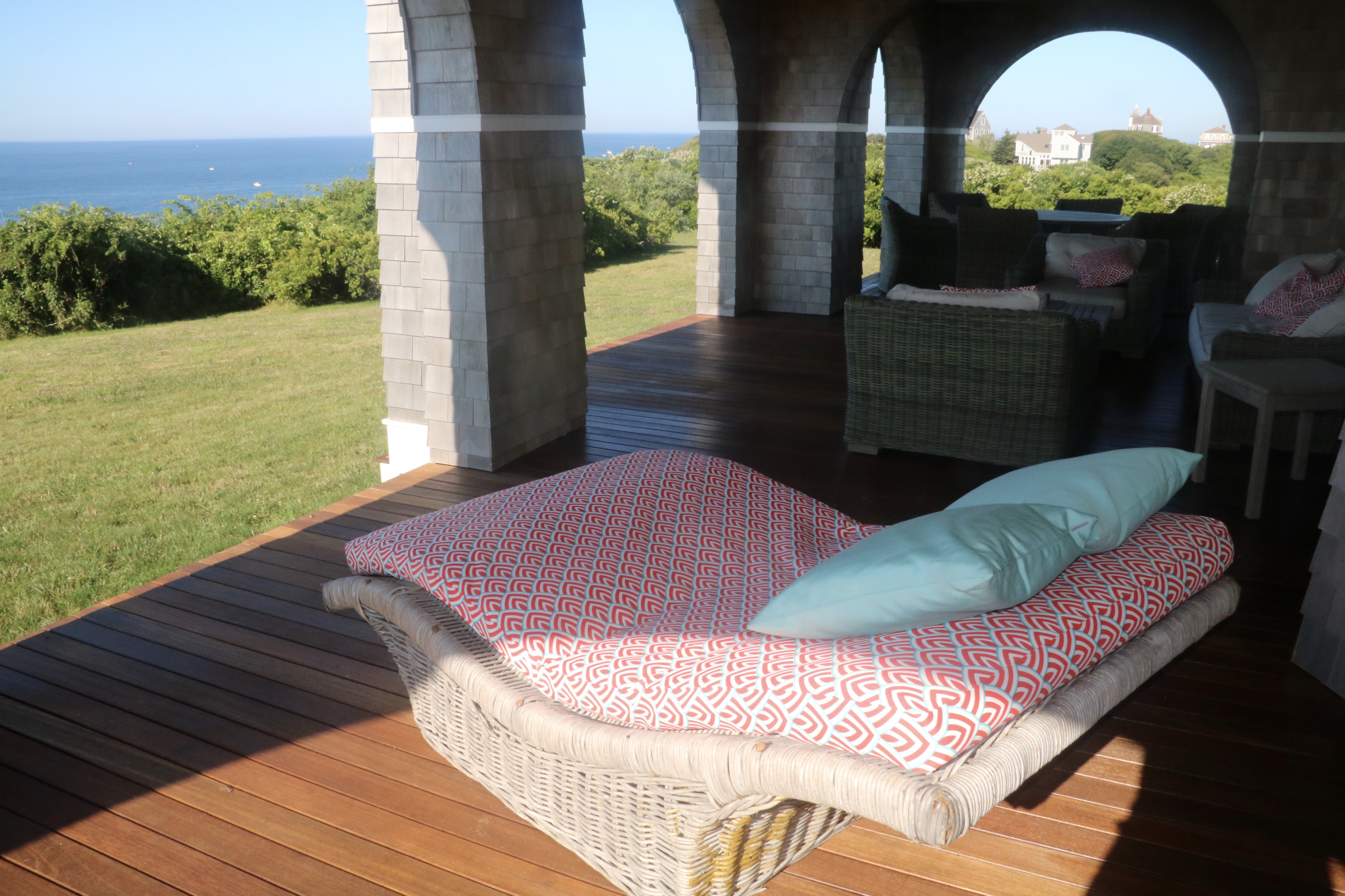 Outdoor extra large cushions