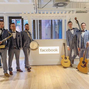 Acoustic Roaming Band Corporate