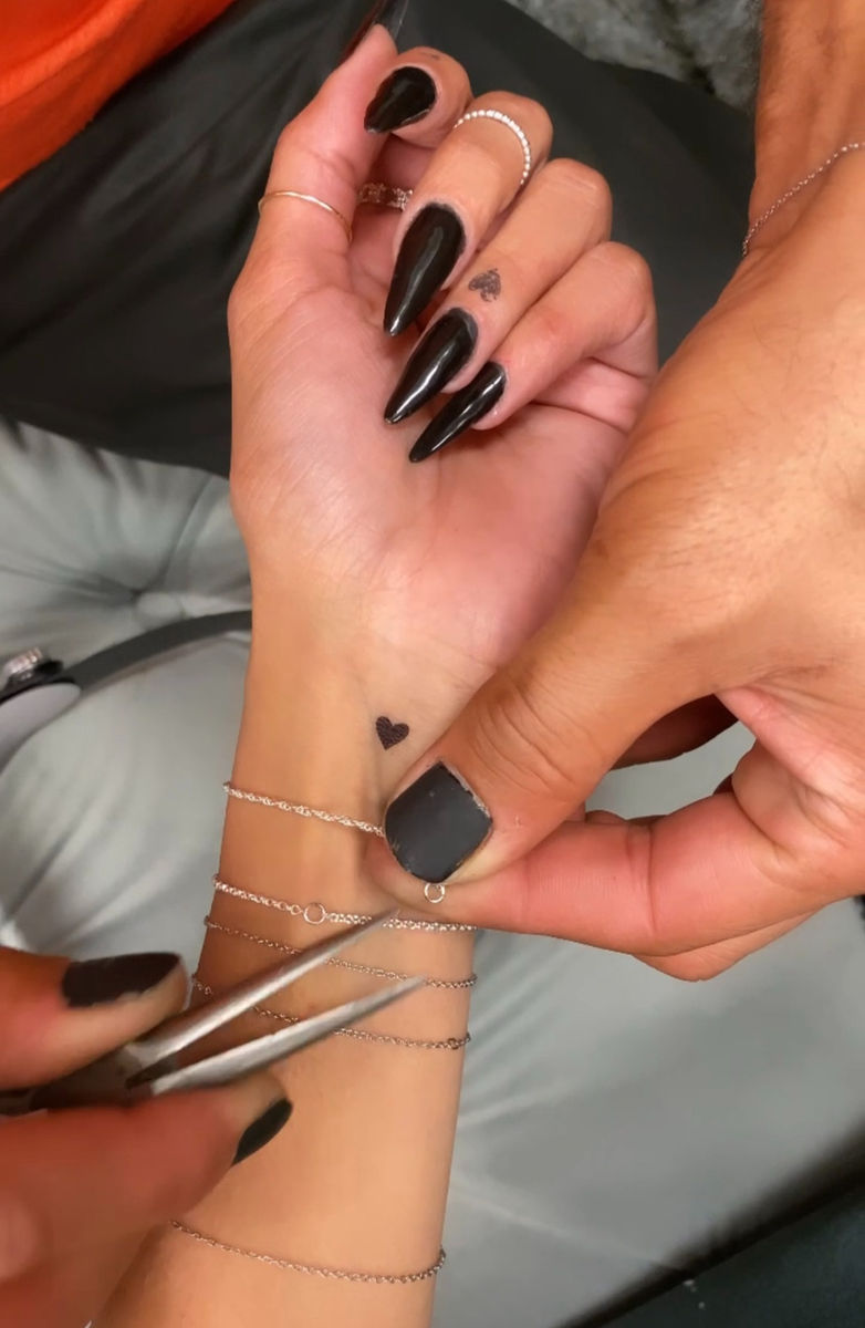 Fancy Feet Co. - #1 Permanent Jewelry Designer. Toe Rings, Anklets & Permanent Anklets, Permanent Bracelets, Permanent Rings.