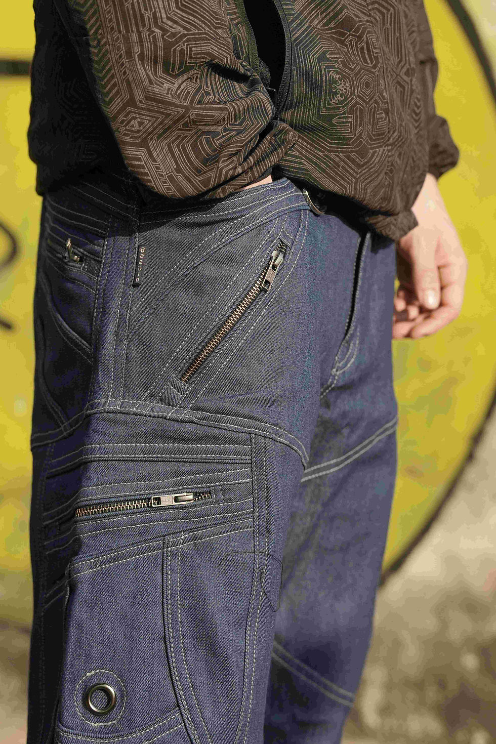 Thumbnail: Front mini zipper pocket of denim cargo shorts