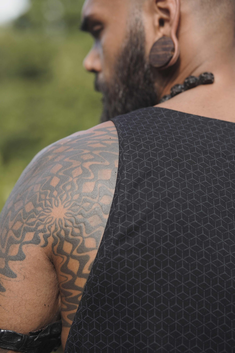 Thumbnail: Men's black tank t-shirt view from back