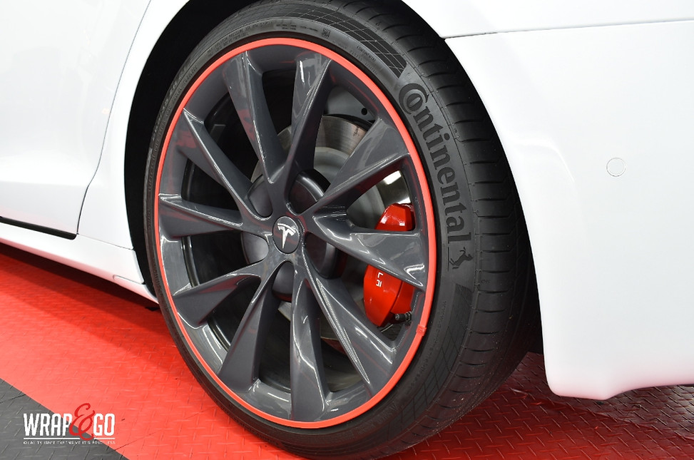 Tesla Model S Remklauwen Rim Savers Rood