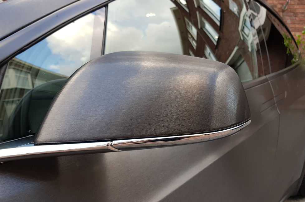 Tesla Model X 3M Brushed Black Spiegel