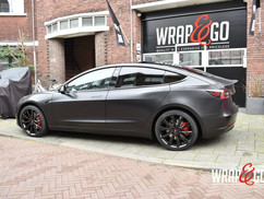 Tesla Model 3 3M Satin Black Carwrap