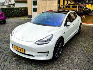 Tesla-chameleon-voorruit-folie-tintandgo3_edited.jpg