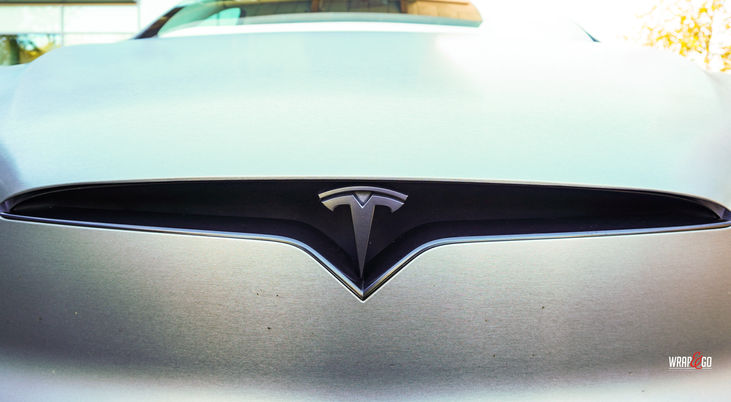 Tesla.Model.X.wrap.3M.Brushed.Titanium2.jpg