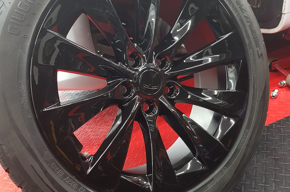 Tesla Model S Velgen spuiten