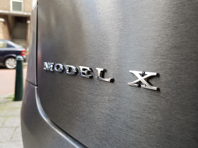 Carwrap Tesla Model X 3M Brushed Black Autowrap