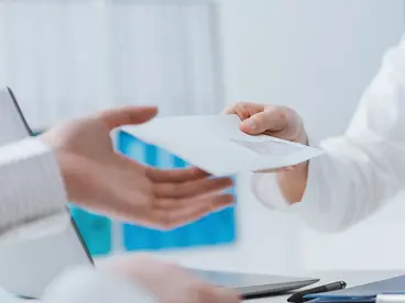 Σε διαθεσιμότητα ο καρδιοχειρουργός για το φακελάκι των €2.500 - «Λυπούμαι που ασυνείδητοι εκμεταλλεύονται τους ασθενείς» λέει ο Γεωργιάδης