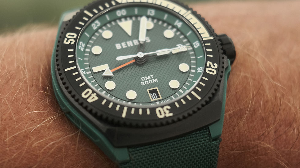 200 meters water resistant automatic watch, GMT watch, dive watch, Benrus Type 3X Zulu